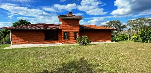 Fazenda / Sítio / Chácara com 3 Quartos à venda, 190m² no Centro, Águas de São Pedro