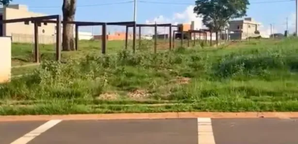 Terreno / Lote / Condomínio à venda, 393m² no Parqville Quaresmeira, Trindade