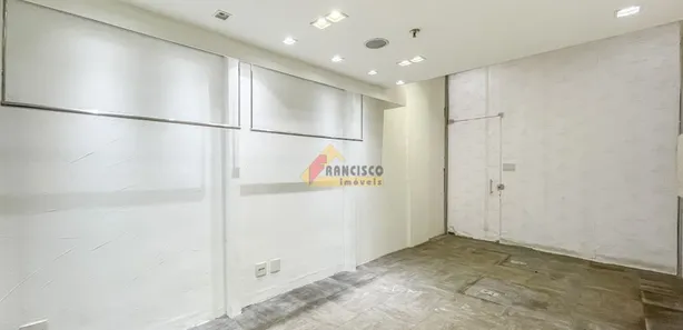 Loja / Salão / Ponto Comercial à venda, 35m² no Santa Clara, Divinópolis