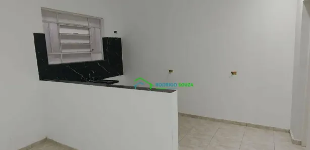 Casa com 1 Quarto para alugar, 50m² no Vila Dirce, Carapicuíba