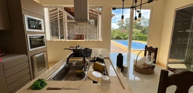 Casa com 3 Quartos à venda, 400m² no Centro, Hidrolândia