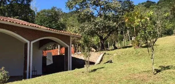 Fazenda / Sítio / Chácara com 3 Quartos à venda, 280m² no Barnabés, Juquitiba