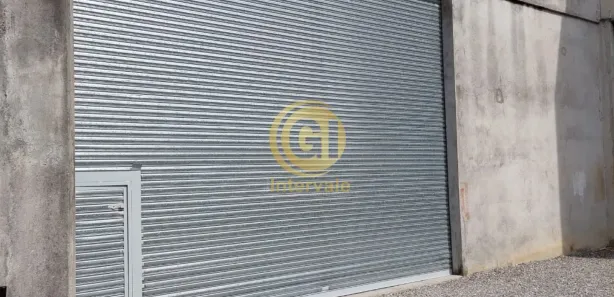 Galpão / Depósito / Armazém para alugar, 290m² no Centro, Taubaté