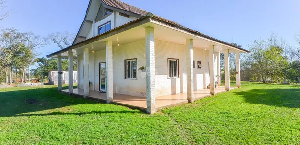 Fazenda / Sítio / Chácara com 3 Quartos à venda, 187m² no São Miguel, Almirante Tamandaré