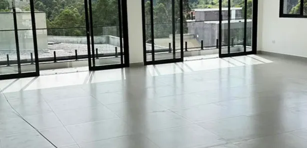 Prédio Inteiro com 6 Quartos à venda, 300m² no Portais (Polvilho), Cajamar