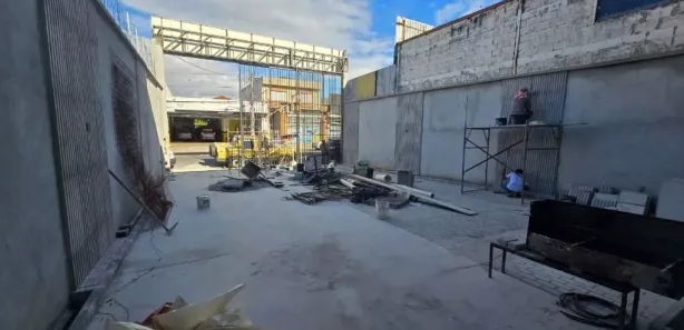 Casa Comercial para alugar, 460m² no Vila Figueira, Suzano