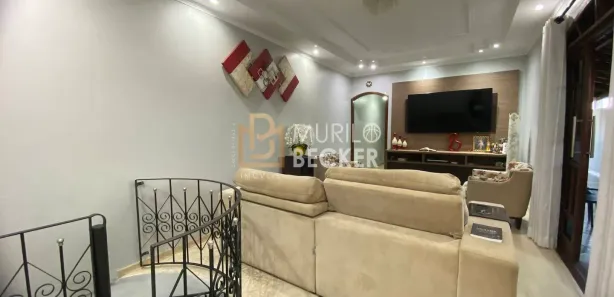 Casa com 3 Quartos à venda, 210m² no Jardim Colônia, Jacareí