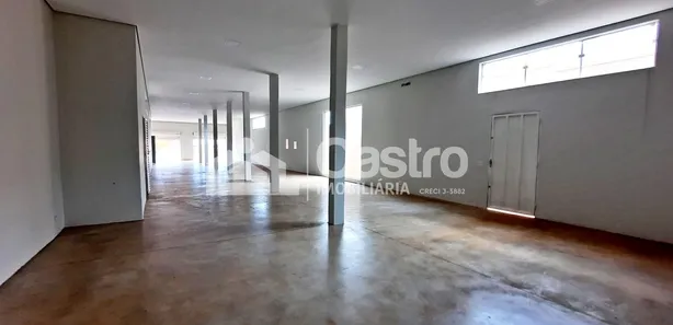 Loja / Salão / Ponto Comercial para alugar, 239m² no Jardim Grande Aliança, Sertãozinho