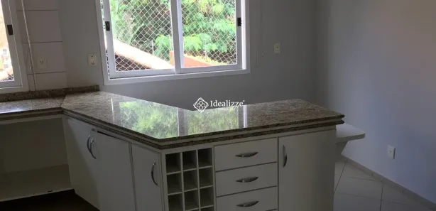 Sobrado à venda, 250m² no Jardim Belvedere, Volta Redonda