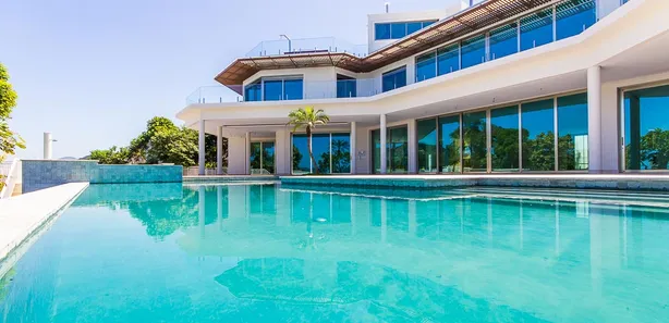 Casa de Condomínio com 10 Quartos para venda ou aluguel, 2560m² no Enseada, Ubatuba