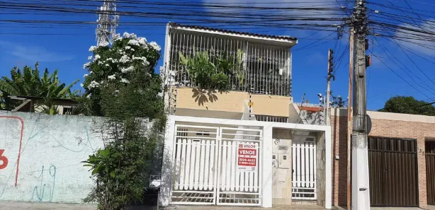 Casa com 4 Quartos à venda, 200m² no Pereira Lobo, Aracaju