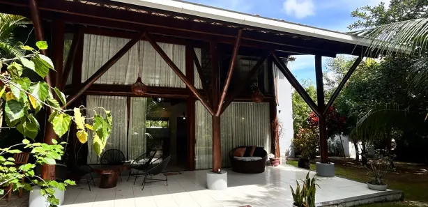 Casa de Condomínio com 4 Quartos para alugar, 190m² no Busca Vida (Abrantes), Camaçari