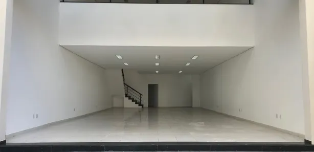 Loja / Salão / Ponto Comercial com 1 Quarto à venda, 304m² no Centro, Mogi das Cruzes