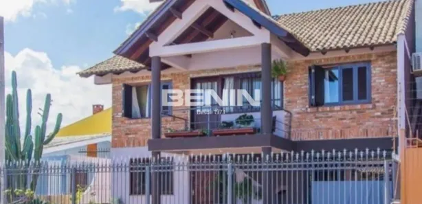 Sobrado com 3 Quartos à venda, 218m² no Nossa Senhora das Graças, Canoas