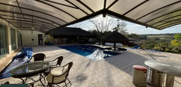 Fazenda / Sítio / Chácara com 8 Quartos para alugar, 600m² no , Hidrolândia