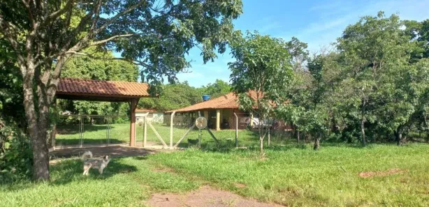 Fazenda / Sítio / Chácara com 3 Quartos para venda ou aluguel, 287m² no Conjunto Habitacional Pedro Perri, Araçatuba
