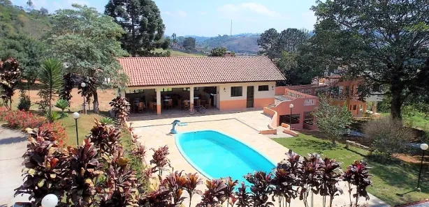 Fazenda / Sítio / Chácara com 5 Quartos para alugar, 640m² no Jardim São Miguel, Cotia