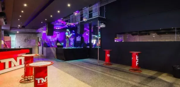 Prédio Inteiro à venda, 300m² no Barra, Salvador