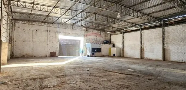 Galpão / Depósito / Armazém para alugar, 670m² no Quintas, Natal