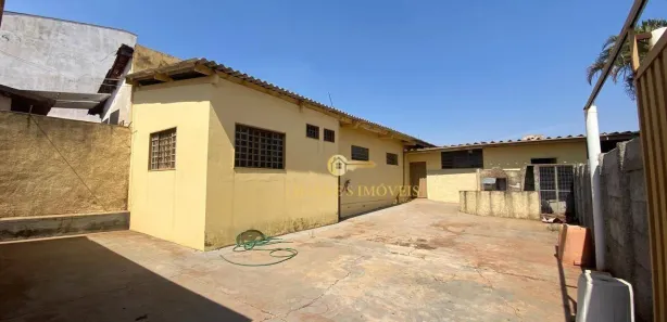 Galpão / Depósito / Armazém à venda, 464m² no Centro, Araraquara