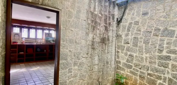 Loja / Salão / Ponto Comercial com 4 Quartos à venda, 300m² no Barro Vermelho, Natal