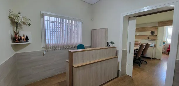 Casa Comercial para venda ou aluguel, 206m² no Centro, Guaratinguetá