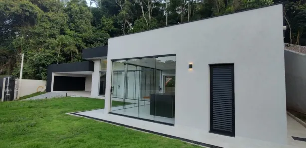 Casa de Condomínio com 3 Quartos para venda ou aluguel, 208m² no Cumbari, Mairiporã