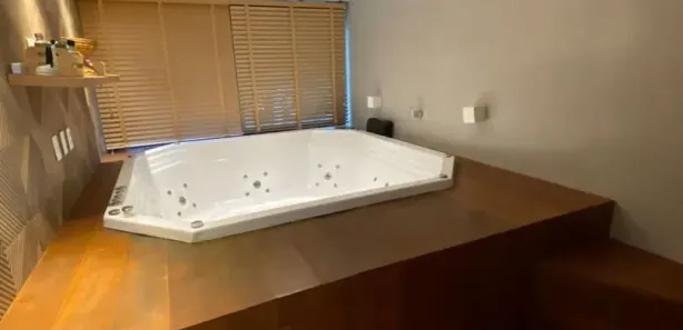 Casa de Condomínio com 5 Quartos para venda ou aluguel, 740m² no Alphaville I, Salvador