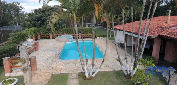 Fazenda / Sítio / Chácara com 4 Quartos à venda, 2057m² no , Mairinque