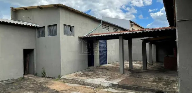 Loja / Salão / Ponto Comercial à venda, 700m² no Vila Cidade Industrial (Vila Xavier), Araraquara