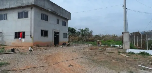 Galpão / Depósito / Armazém para alugar, 1800m² no Distrito Industrial, Araçariguama