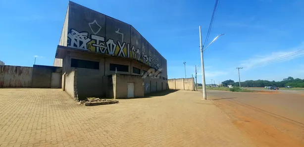 Galpão / Depósito / Armazém à venda, 2331m² no Parque Bom Retiro, Paulínia
