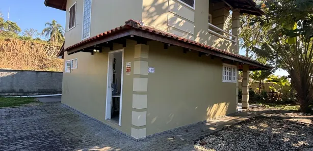 Sobrado com 3 Quartos para venda ou aluguel, 100m² no Centro, Penha