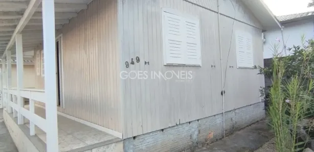 Casa com 3 Quartos para alugar, 48m² no Santo Antônio, Criciúma