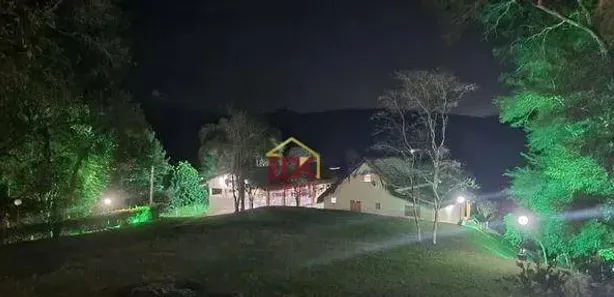 Fazenda / Sítio / Chácara com 3 Quartos à venda, 28000m² no Canto das Águas, Igaratá