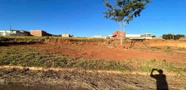 Terreno / Lote / Condomínio à venda, 240m² no Residencial Maria Monteiro, Trindade
