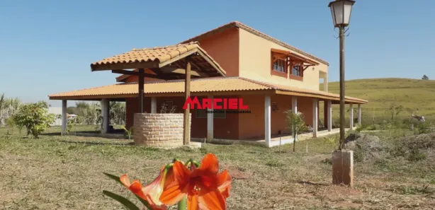 Fazenda / Sítio / Chácara com 3 Quartos à venda, 312m² no Chácara Marambaia, Caçapava