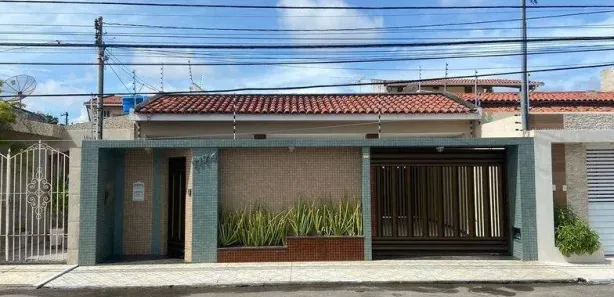 Casa com 3 Quartos à venda, 250m² no Pereira Lobo, Aracaju