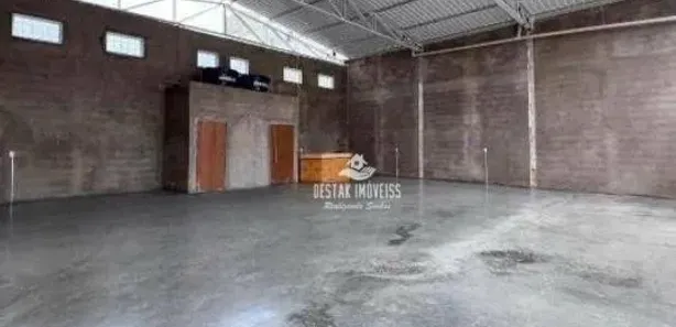 Galpão / Depósito / Armazém à venda, 250m² no Saraiva, Uberlândia