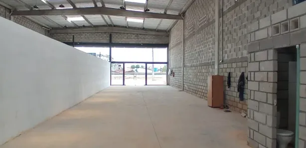 Galpão / Depósito / Armazém para alugar, 230m² no , Camaçari
