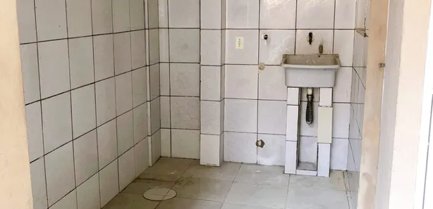 Casa de Vila com 2 Quartos para alugar, 50m² no Trindade, São Gonçalo