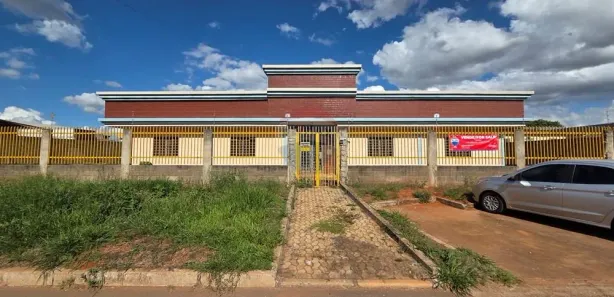 Galpão / Depósito / Armazém à venda, 130m² no Zona Industrial, Brasília