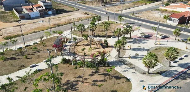 Terreno / Lote / Condomínio com 1 Quarto para venda ou aluguel, 165m² no Jardim Bandeirantes, Maracanaú