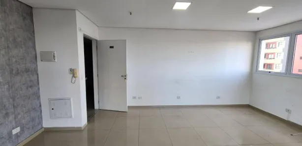 Conjunto Comercial / Sala para alugar, 34m² no Centro, Diadema