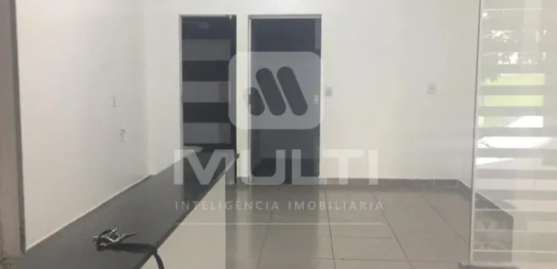 Loja / Salão / Ponto Comercial com 2 Quartos à venda, 150m² no Jardim Patrícia, Uberlândia