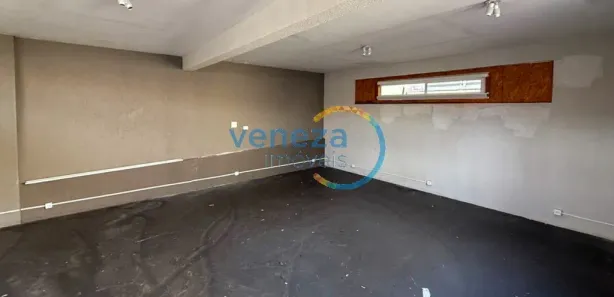 Casa com 4 Quartos para alugar, 205m² no Lago Parque, Londrina