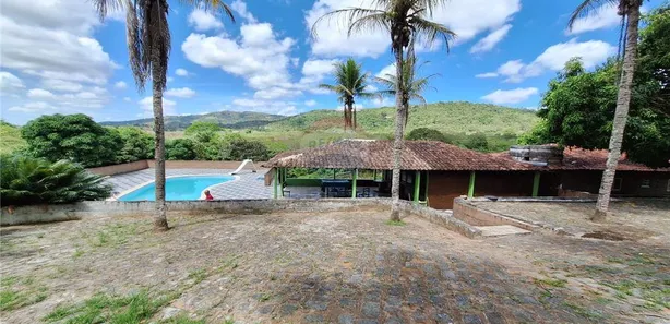 Fazenda / Sítio / Chácara com 4 Quartos à venda, 37358m² no Terra Vermelha, Agrestina