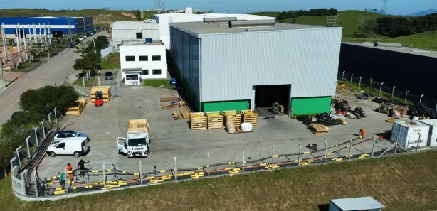 Galpão / Depósito / Armazém à venda, 1300m² no Cabiúnas, Macaé
