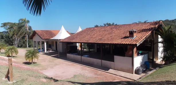 Fazenda / Sítio / Chácara com 2 Quartos à venda, 26000m² no Jardim dos Ipes, Mairinque