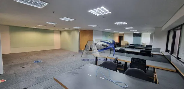 Conjunto Comercial / Sala para alugar, 150m² no Vila Nova Conceição, São Paulo